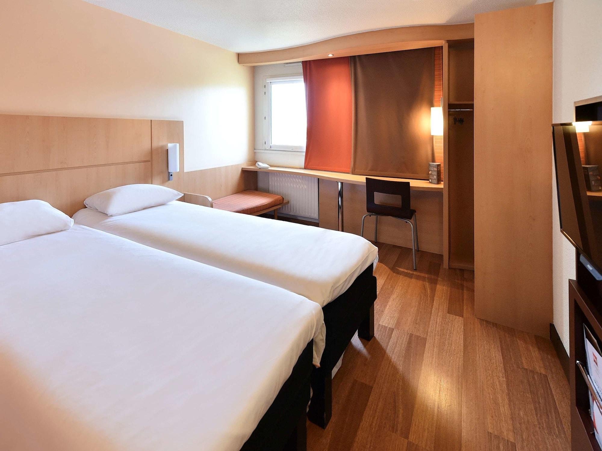 Ibis Beaune La Ferme Aux Vins 3*