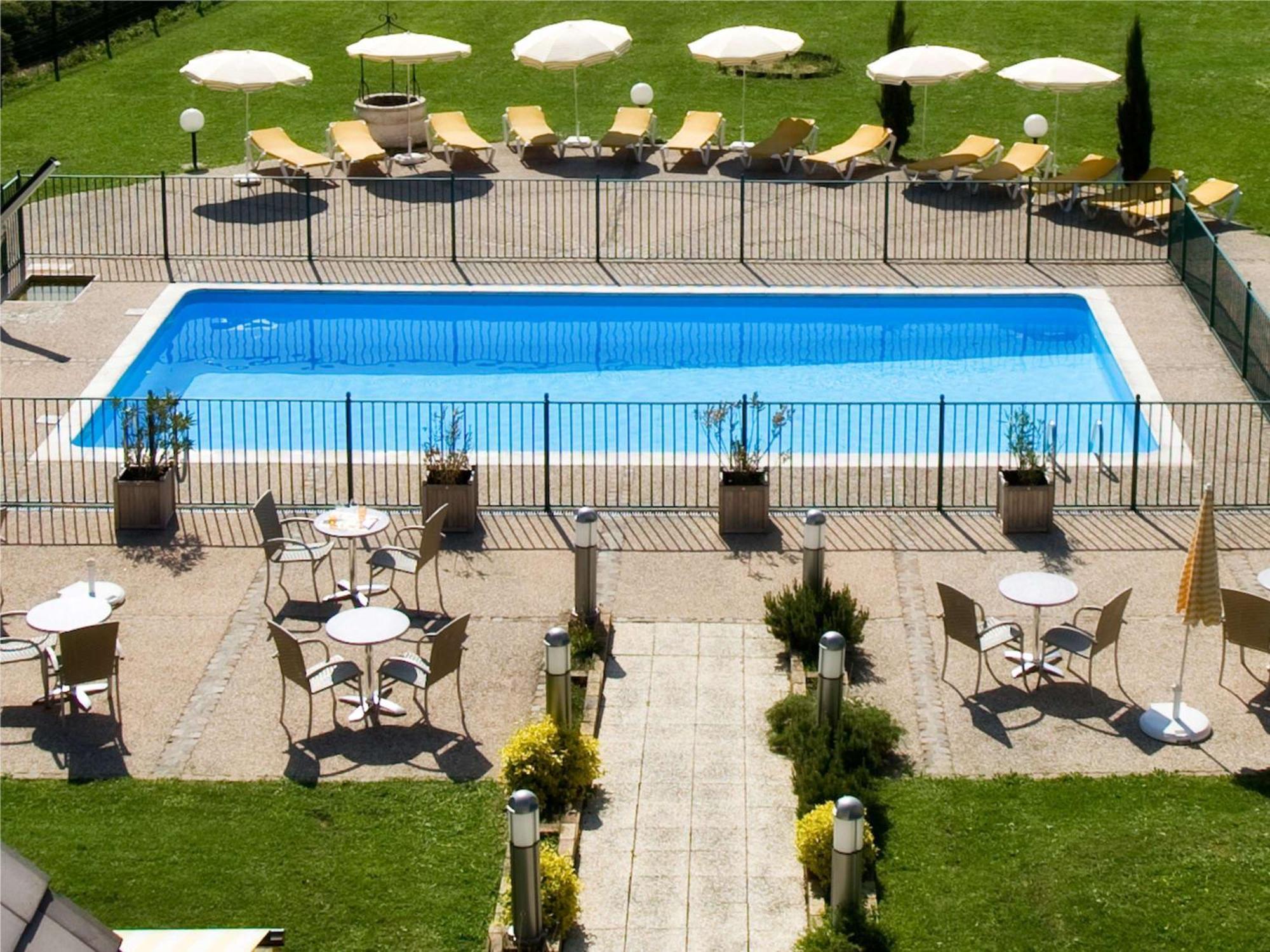 Hotel Ibis Beaune La Ferme Aux Vins 3*