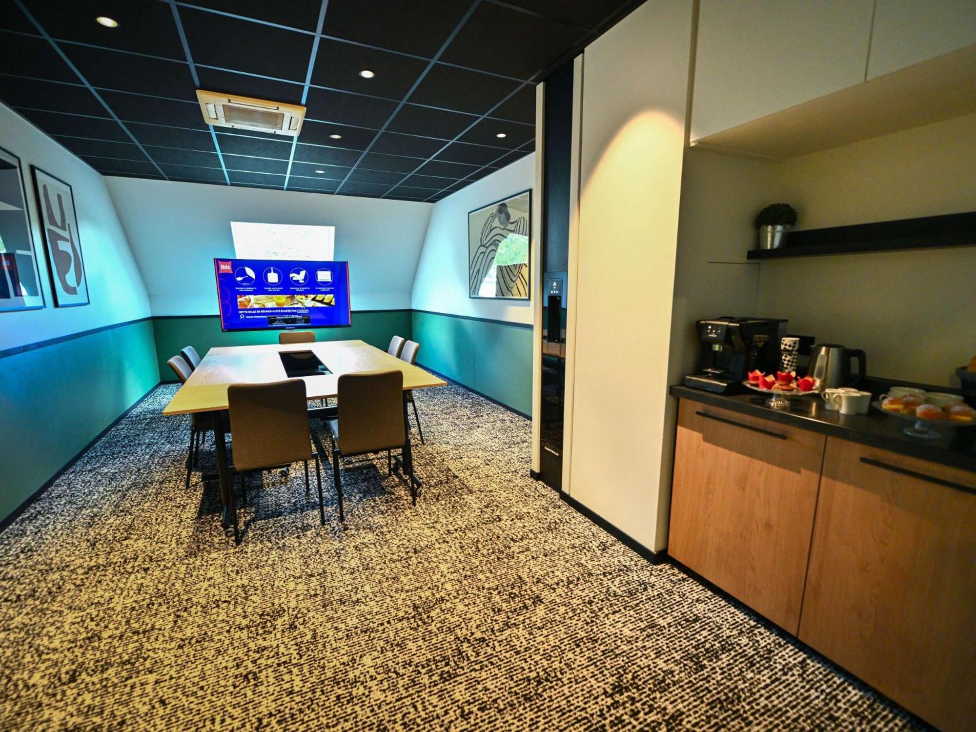 Ibis Beaune La Ferme Aux Vins 3*